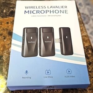 Black Wireless Lavalier Microphone For Iphone
